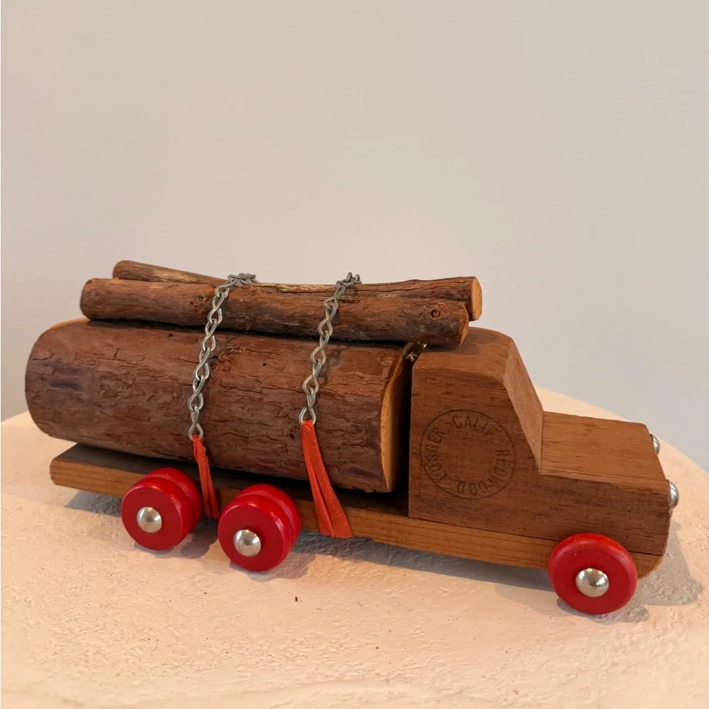VINTAGE HANDMADE CALIFORNIA REDWOOD LOGGING LOGO TRUCK‎ WOODEN TOY SOUVENIR